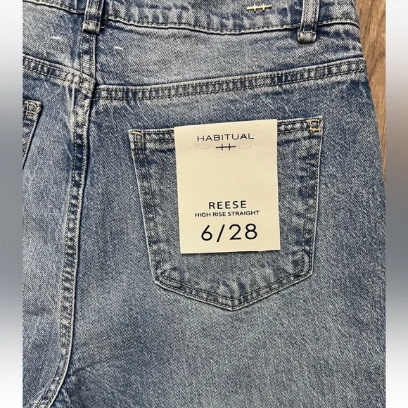 Habitual Women's Straight Leg Blue womens Jeans sz 6 & 10 - Picture 3 of 4